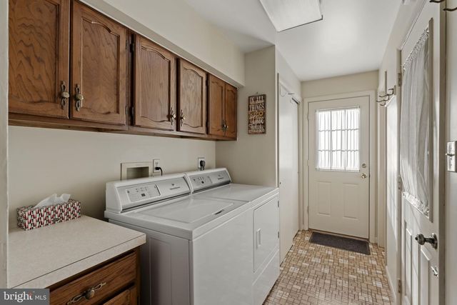 655 W ROUTE 897, Reinholds, PA 17569