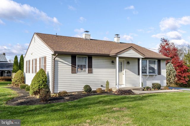 655 W ROUTE 897, Reinholds, PA 17569