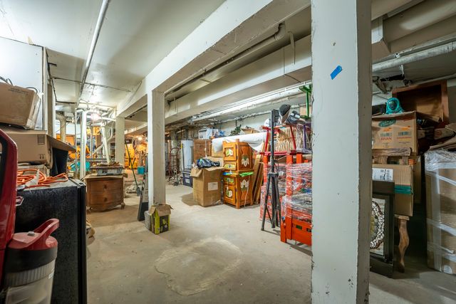 3383 N Milwaukee Avenue, Chicago, IL 60641