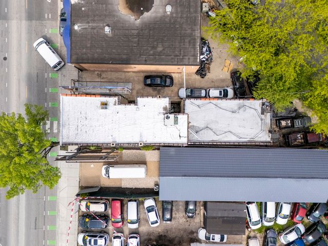 3383 N Milwaukee Avenue, Chicago, IL 60641