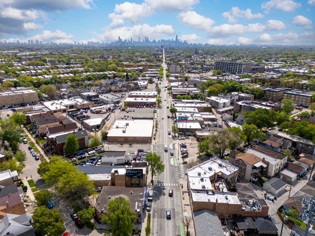 3383 N Milwaukee Avenue, Chicago, IL 60641
