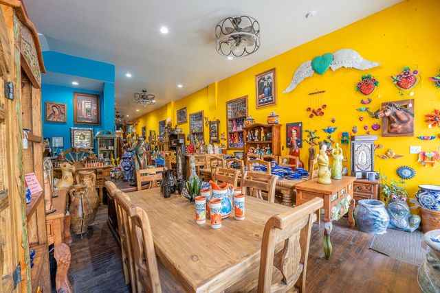 3383 N Milwaukee Avenue, Chicago, IL 60641