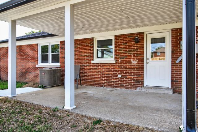 1821 Blue Ridge Drive, Lexington, KY 40505