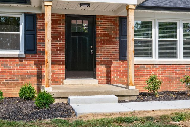 1821 Blue Ridge Drive, Lexington, KY 40505