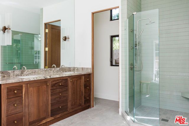 4928 Willowcrest Avenue, Toluca Lake (los Angeles), CA 91601