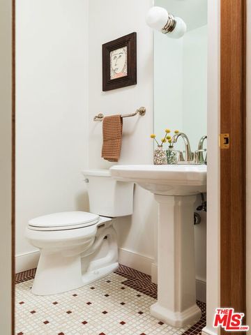 4928 Willowcrest Avenue, Toluca Lake (los Angeles), CA 91601