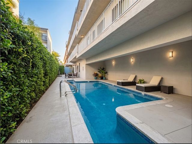 5354 Lindley 204, Los Angeles, CA 91316