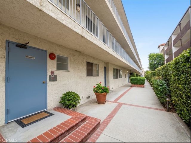 5354 Lindley 204, Los Angeles, CA 91316