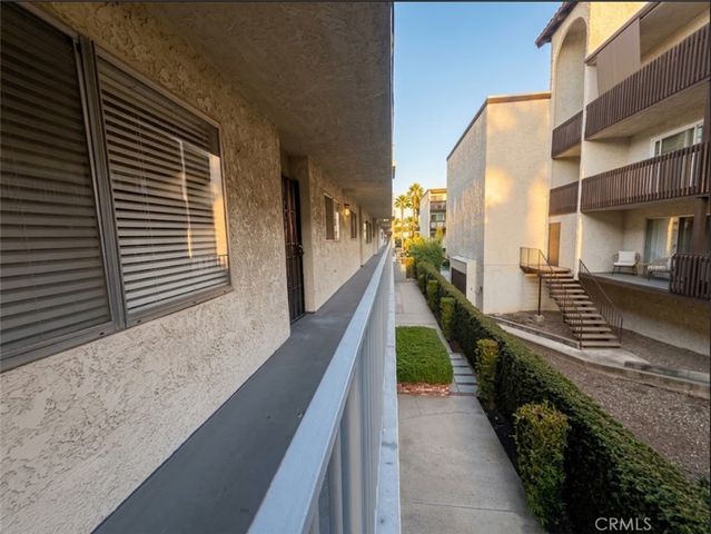 5354 Lindley 204, Los Angeles, CA 91316
