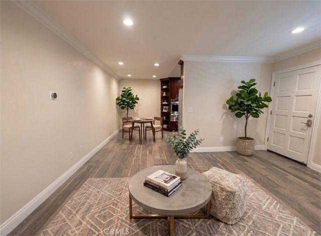 5354 Lindley 204, Los Angeles, CA 91316