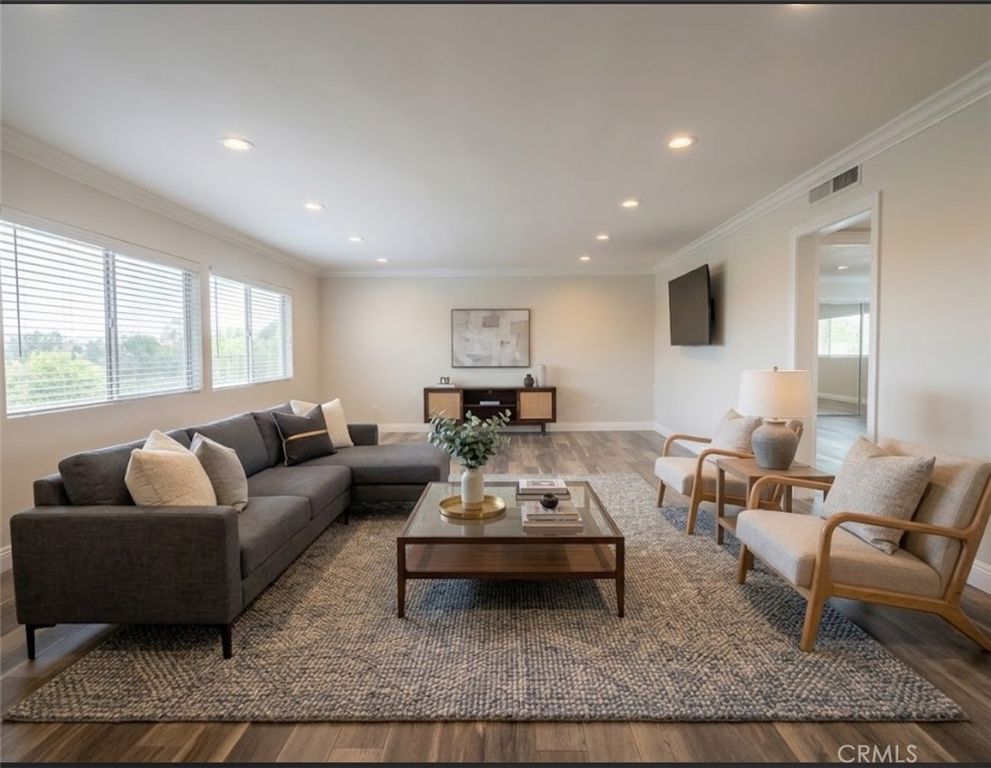 5354 Lindley 204, Los Angeles, CA 91316
