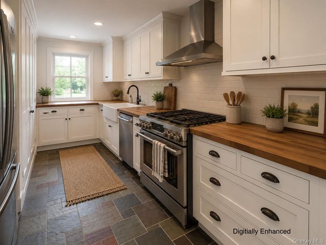 106 Lewis Road, East Quogue, NY 11942