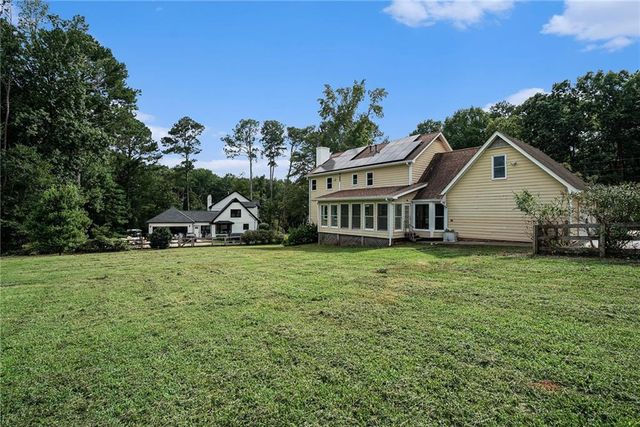 4390 Inns Brook Drive, Snellville, GA 30039