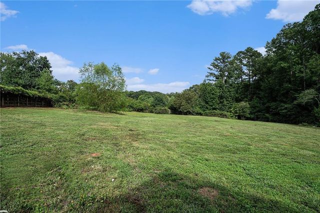 4390 Inns Brook Drive, Snellville, GA 30039