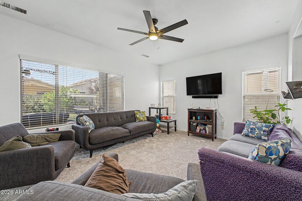 Image 11 of property listing at 4030 E Wagon Circle, Gilbert, AZ 85297