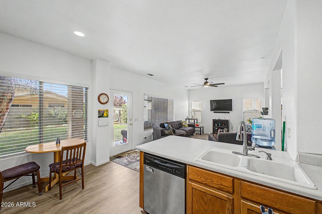 Image 14 of property listing at 4030 E Wagon Circle, Gilbert, AZ 85297