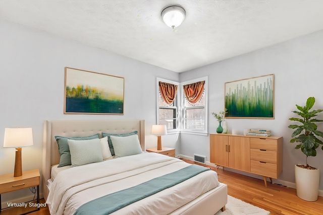 35 Woodway Dr, Shrewsbury, MA 01545