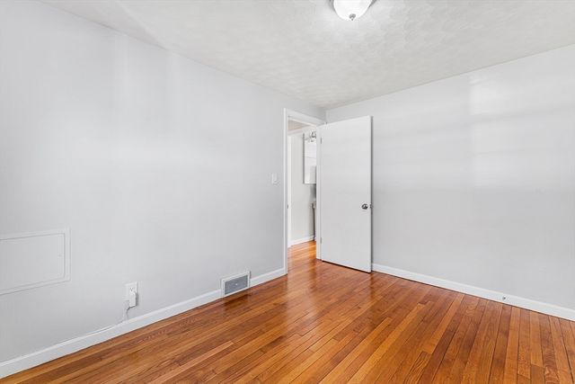 35 Woodway Dr, Shrewsbury, MA 01545