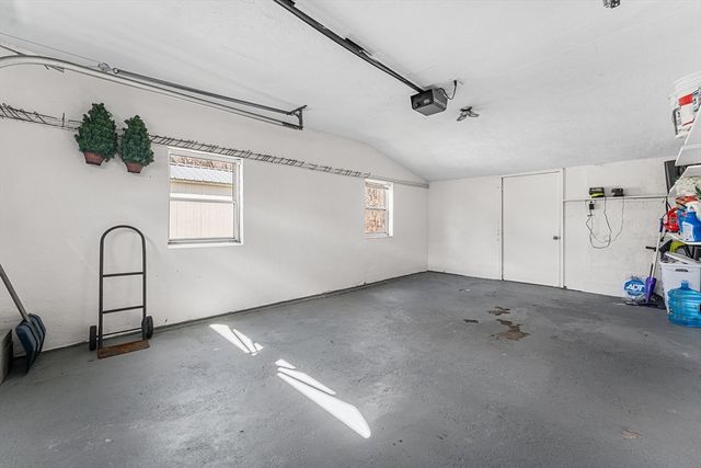 35 Woodway Dr, Shrewsbury, MA 01545