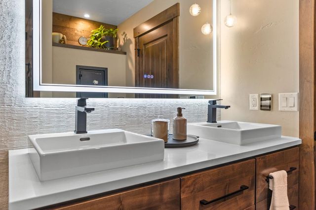 18311 E 32nd Ave, Greenacres, WA 99016