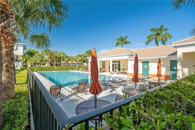 208 SW 7th Court, Pompano Beach, FL 33060