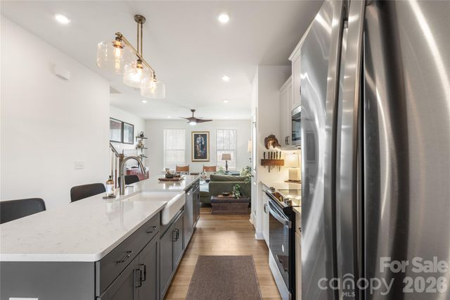 318 Simeon Drive, Charlotte, NC 28208