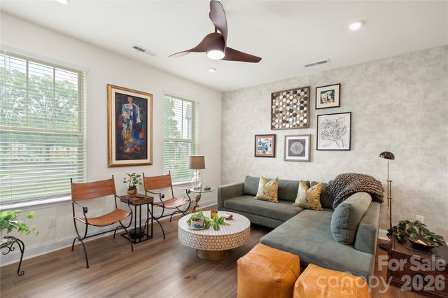 318 Simeon Drive, Charlotte, NC 28208
