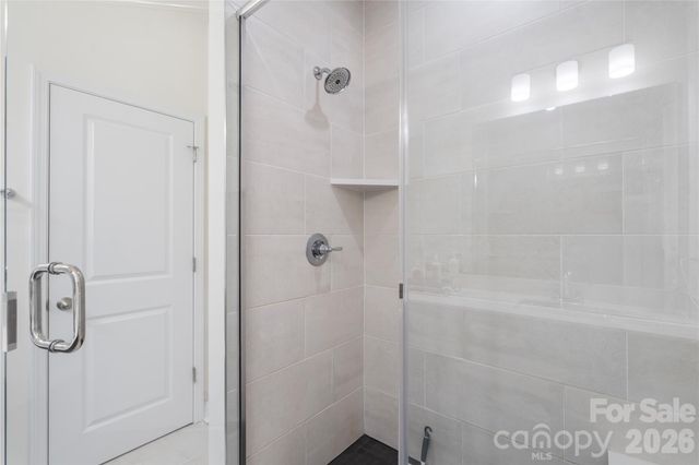 318 Simeon Drive, Charlotte, NC 28208