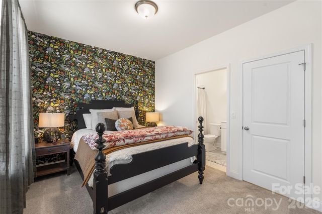 318 Simeon Drive, Charlotte, NC 28208