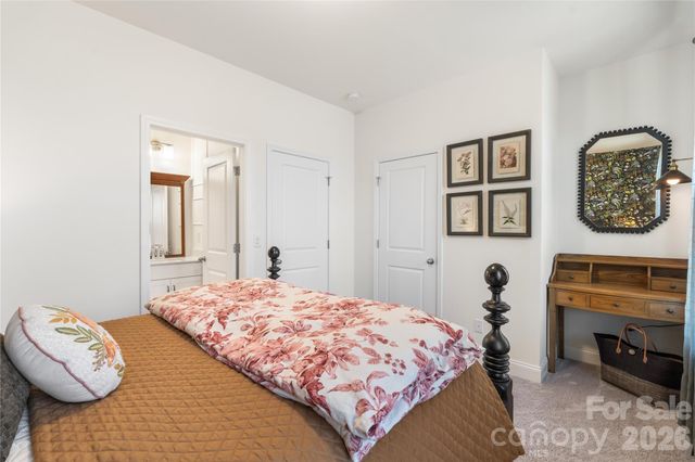 318 Simeon Drive, Charlotte, NC 28208