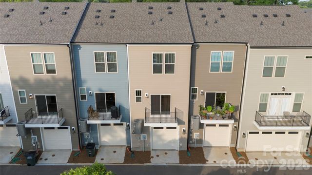 318 Simeon Drive, Charlotte, NC 28208