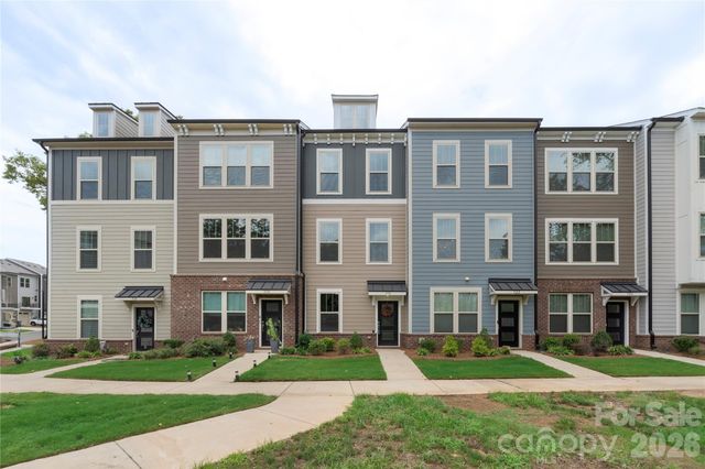 318 Simeon Drive, Charlotte, NC 28208