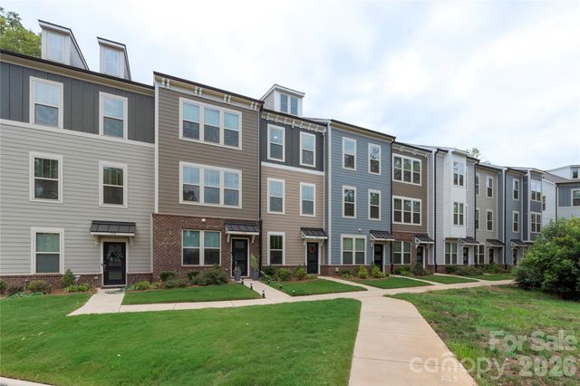 318 Simeon Drive, Charlotte, NC 28208