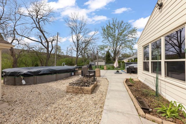 5818 Ridgewood Drive, Western Springs, IL 60558
