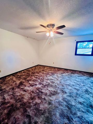 506 N Birch Ave, Valley Center, KS 67147