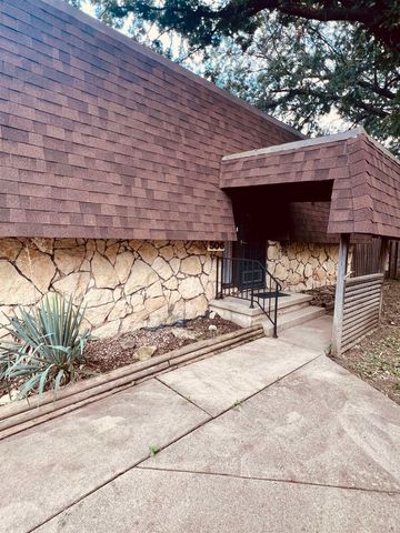 506 N Birch Ave, Valley Center, KS 67147