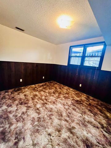 506 N Birch Ave, Valley Center, KS 67147