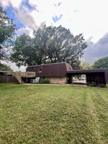 506 N Birch Ave, Valley Center, KS 67147