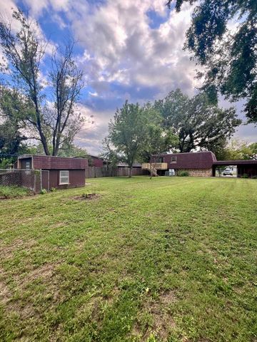 506 N Birch Ave, Valley Center, KS 67147