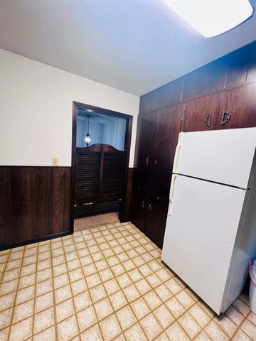 506 N Birch Ave, Valley Center, KS 67147