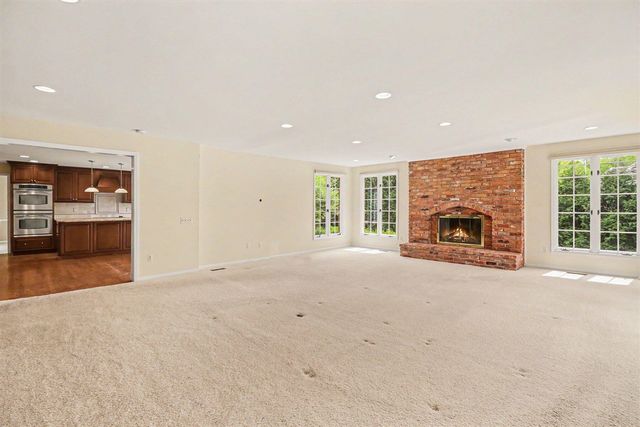 910 S Shady Hollow Circle, Bloomfield Hills, MI 48304