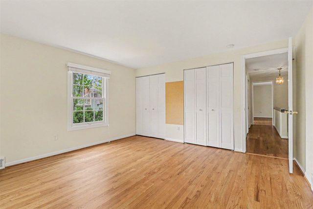 910 S Shady Hollow Circle, Bloomfield Hills, MI 48304