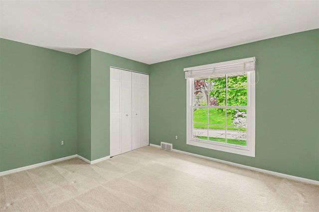 910 S Shady Hollow Circle, Bloomfield Hills, MI 48304