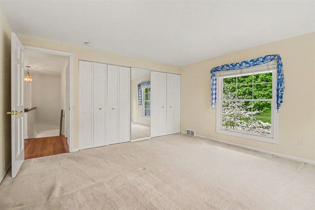 910 S Shady Hollow Circle, Bloomfield Hills, MI 48304