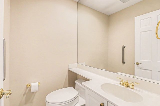 910 S Shady Hollow Circle, Bloomfield Hills, MI 48304