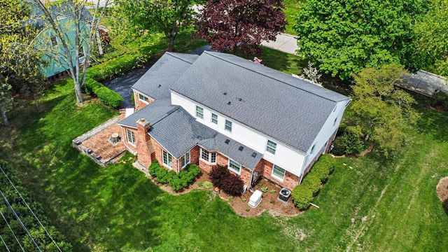 910 S Shady Hollow Circle, Bloomfield Hills, MI 48304