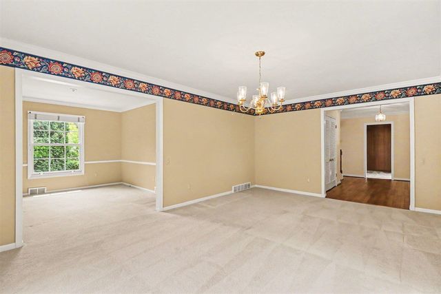 910 S Shady Hollow Circle, Bloomfield Hills, MI 48304