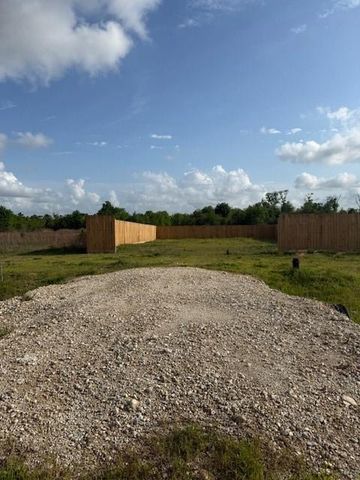 601 Road 5854, Cleveland, TX 77327
