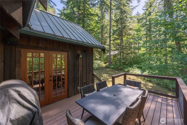 8574 Mount Baker Highway, Deming, WA 98244