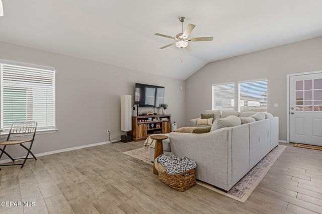 13977 Margaret Ponce Avenue, Horizon City, TX 79928